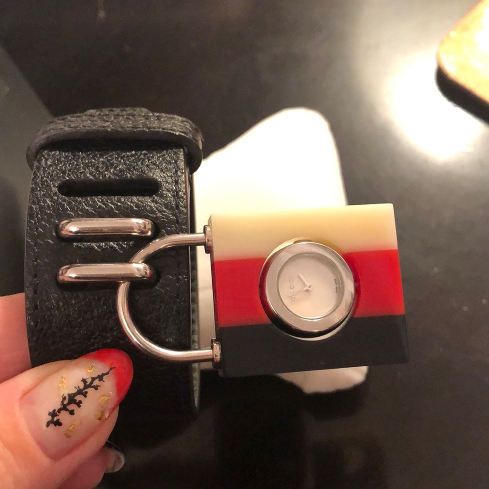 Gucci Padlock watch - Picture 4 of 4